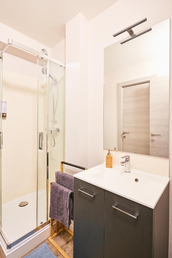 Studio Cosy Pontarlier Luaran gambar